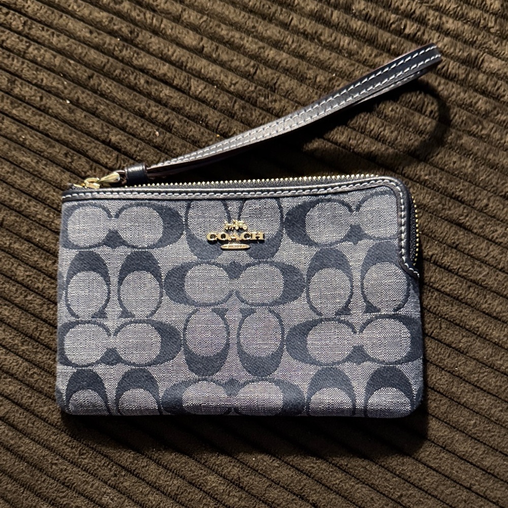 Coach Navy and Gray Signature Wristlet